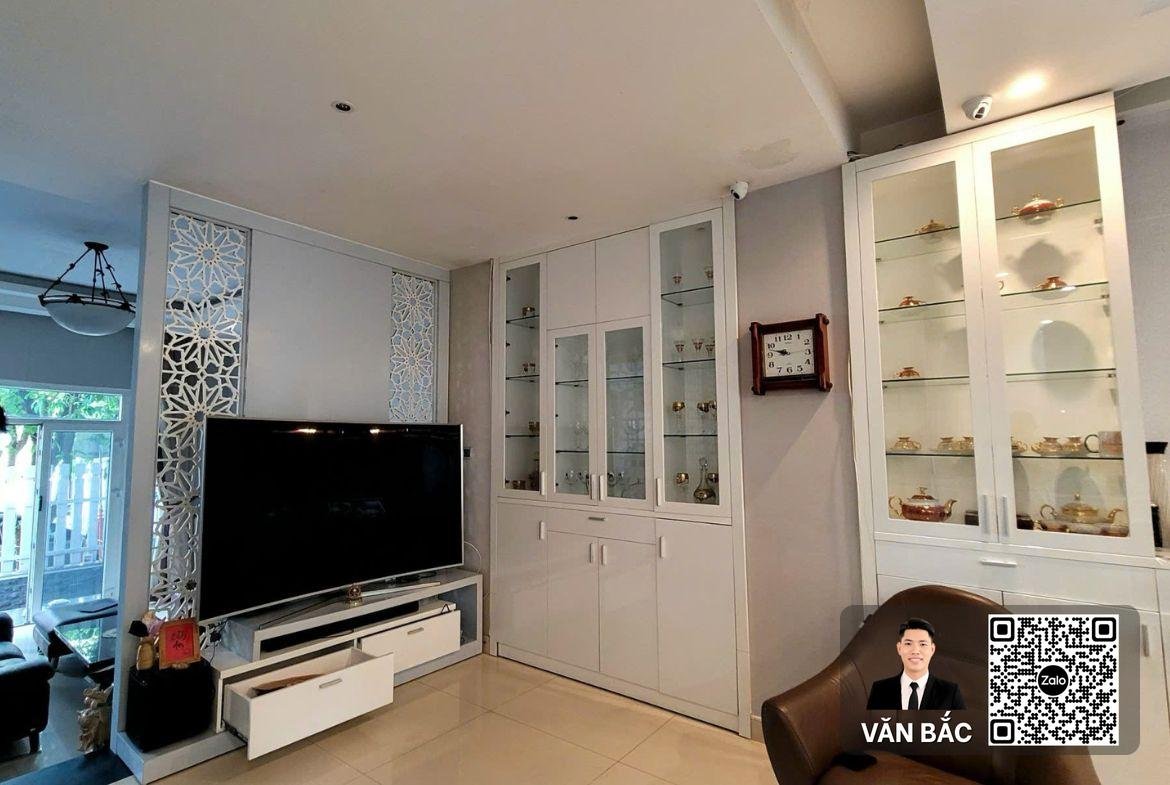 ban-biet-thu-b2-14-nam-thien-1-dien-tich-8x18m-ham-3-tang-giap-cong-vien-ha-huy-tap-gia-61-tỷ (5)