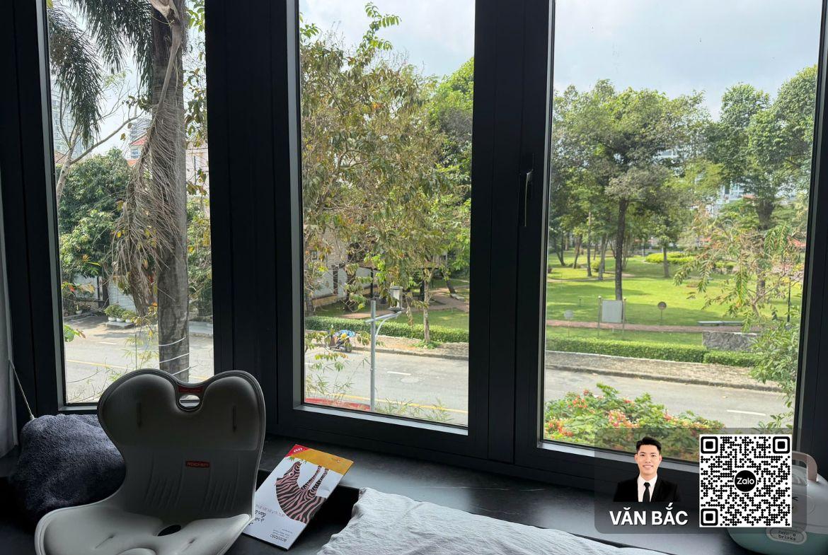 ban-biet-thu-can-goc-2-mat-tien-my-thai-1-phu-my-hung-view-cong-vien-ngang-12m-gia-85-ty (15)