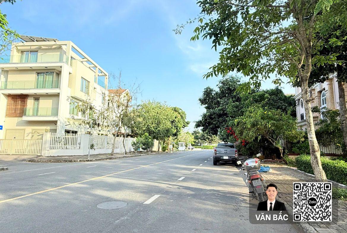 ban-biet-thu-can-goc-2-mat-tien-my-thai-1-phu-my-hung-view-cong-vien-ngang-12m-gia-85-ty (2)