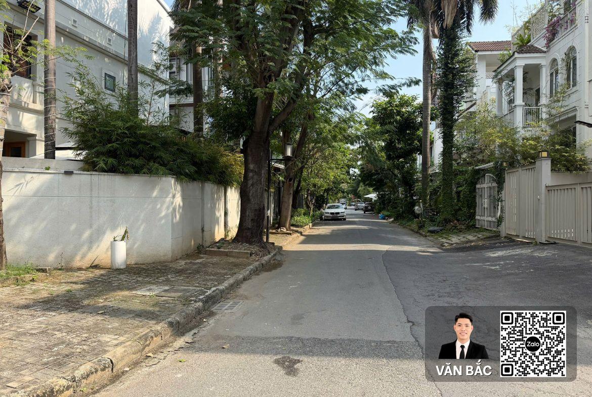 ban-biet-thu-can-goc-2-mat-tien-my-thai-1-phu-my-hung-view-cong-vien-ngang-12m-gia-85-ty (5)