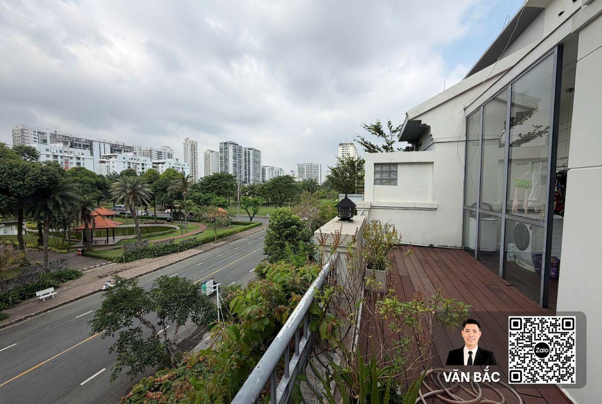 ban-biet-thu-can-goc-2-mat-tien-my-thai-1-phu-my-hung-view-cong-vien-ngang-12m-gia-85-ty (8)