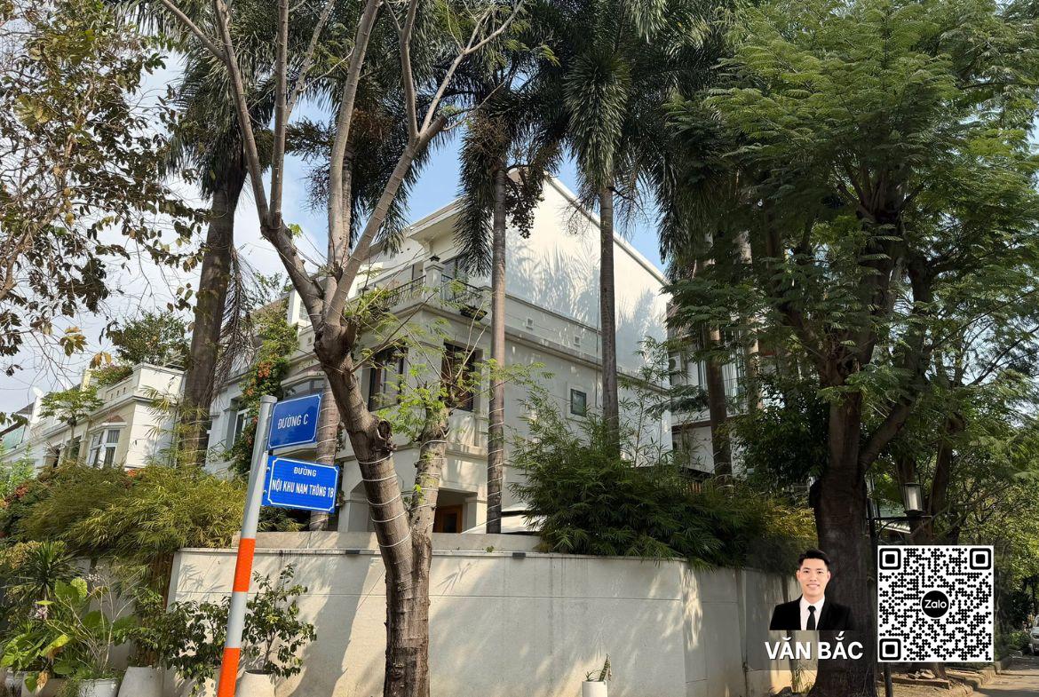 ban-biet-thu-can-goc-2-mat-tien-my-thai-1-phu-my-hung-view-cong-vien-ngang-12m-gia-85-ty (9)