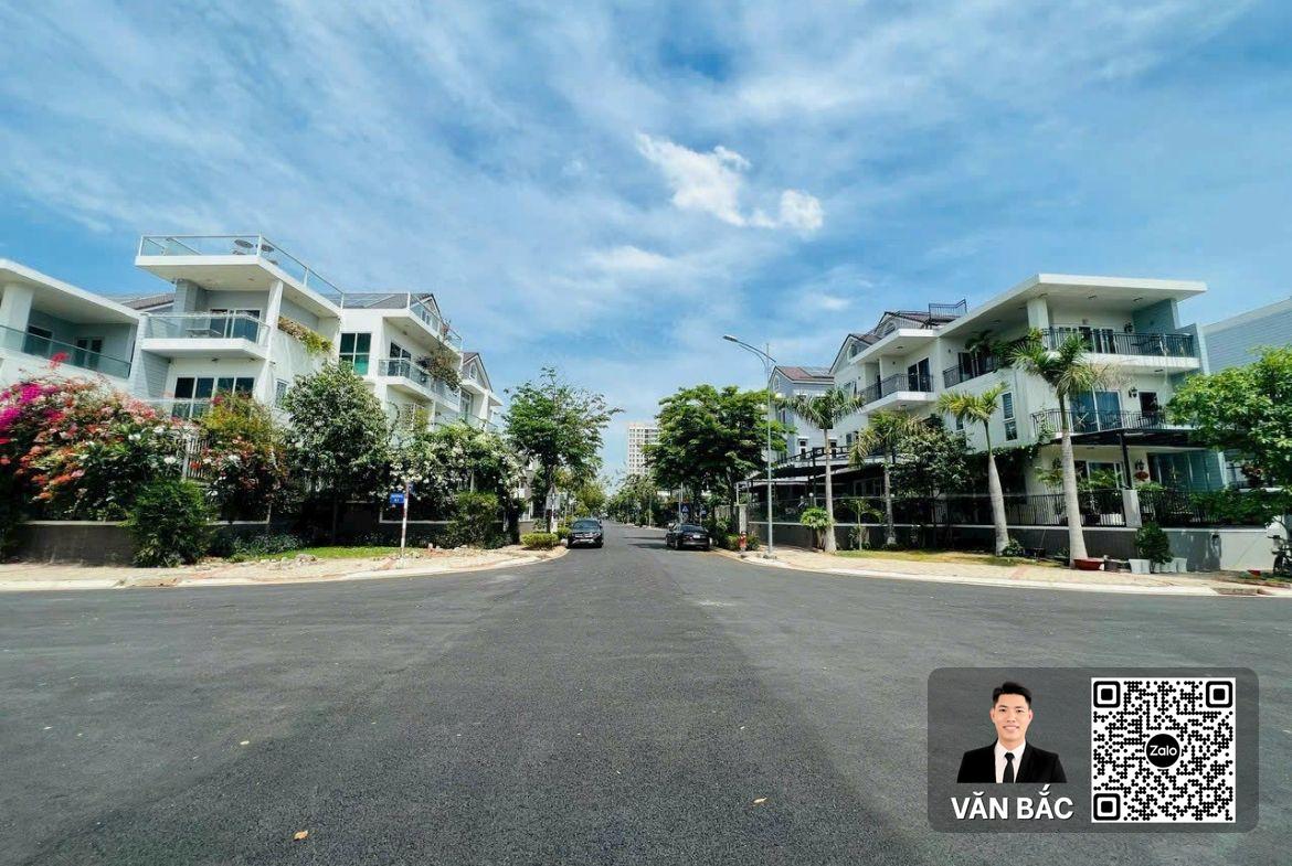 ban-biet-thu-goc-2-mat-tien-jamona-golden-silk-quan-7-ma-can-f15-duong-n5-lo-gioi-24m-thiet-ke-dang-cap (1)