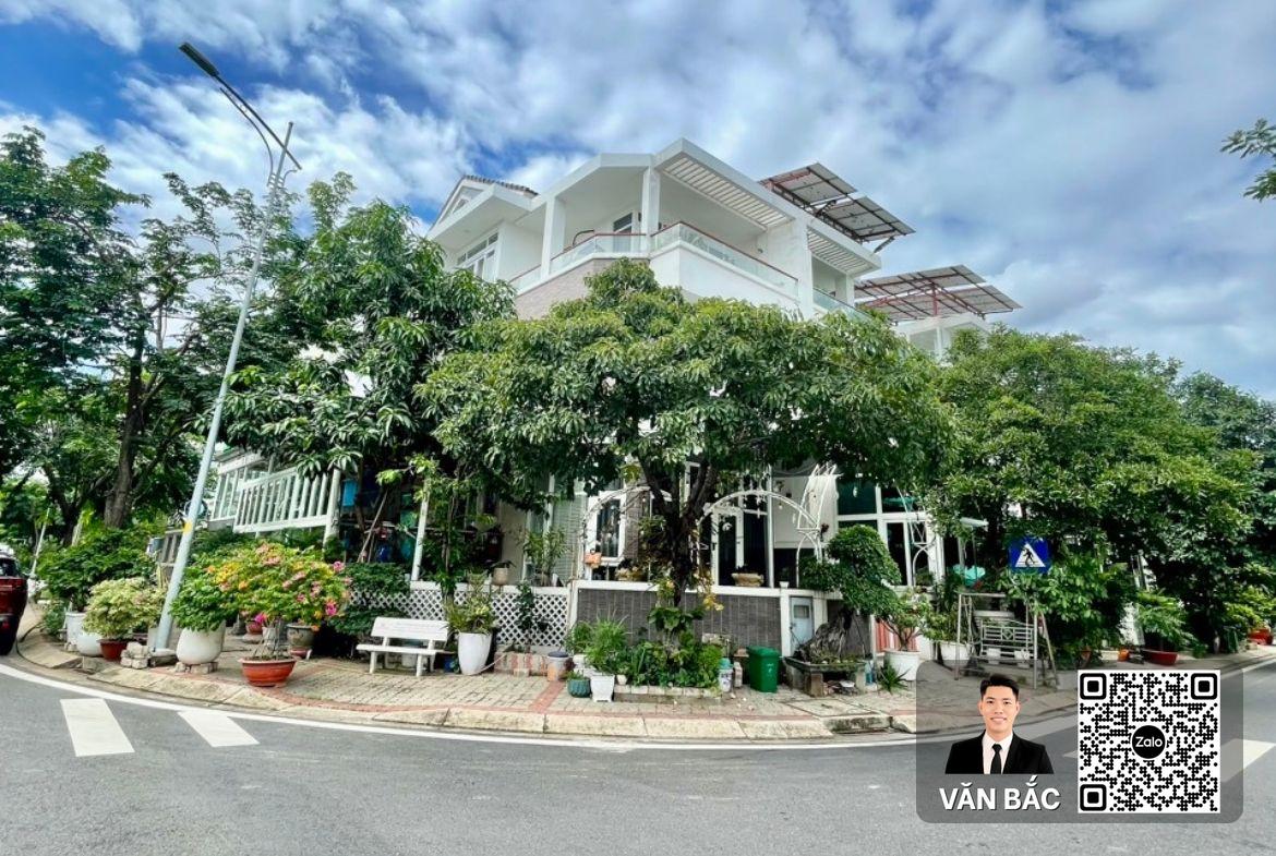 ban-biet-thu-goc-2-mat-tien-jamona-golden-silk-quan-7-ma-can-f15-duong-n5-lo-gioi-24m-thiet-ke-dang-cap (2)