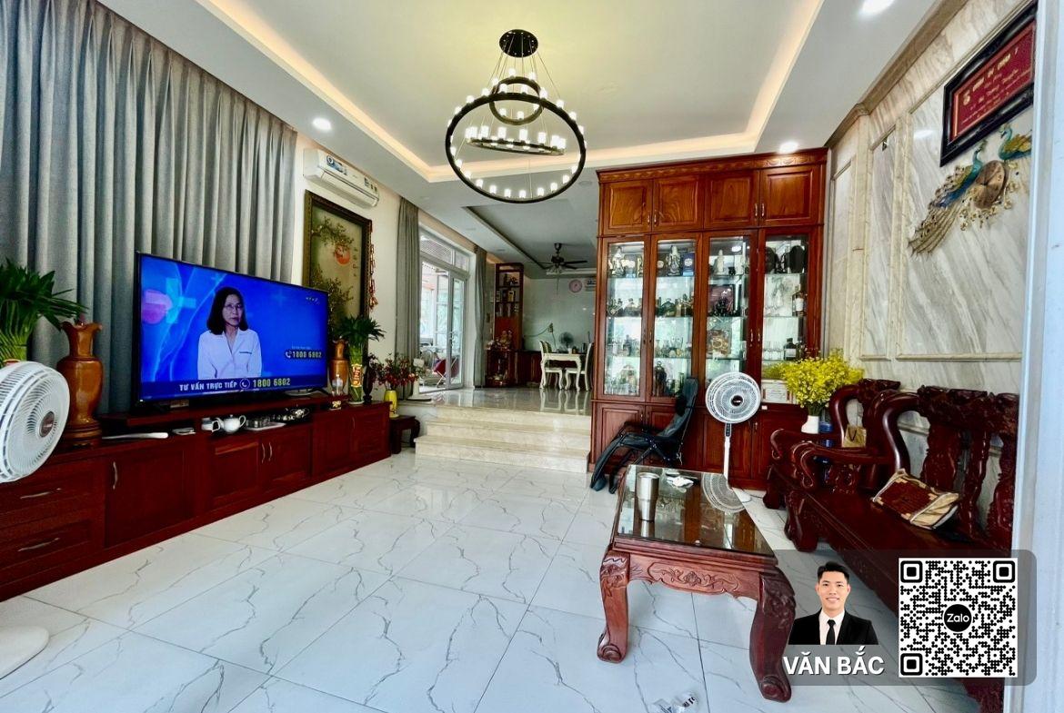 ban-biet-thu-goc-2-mat-tien-jamona-golden-silk-quan-7-ma-can-f15-duong-n5-lo-gioi-24m-thiet-ke-dang-cap (5)