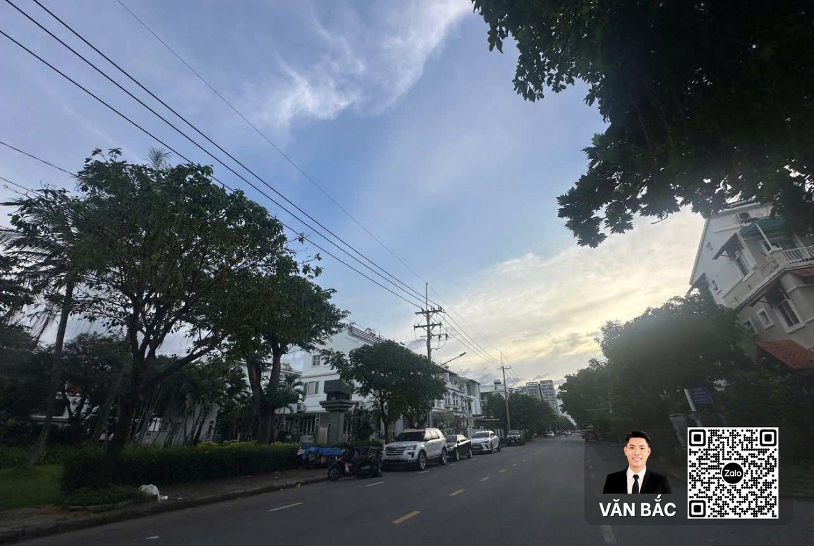 ban-biet-thu-goc-b11-nam-thong-1-phu-my-hung-dt-11x18m-4-lau-truc-dien-cong-vien-duong-17-5m-gia-80-ty (4)