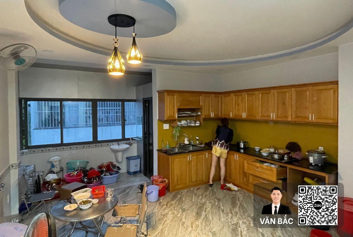 ban-biet-thu-jamona-city-quan-7-so-29-duong-n8-truc-chinh-20m-co-thang-may-dien-nang-luong-mat-troi (5)