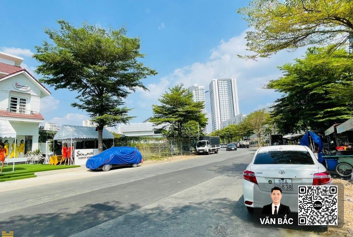 ban-biet-thu-mat-tien-sadeco-nghi-ngoi-giai-tri-quan-7-ma-can-a1-18-dt-250m²-dong-tien-on-dinh (3)