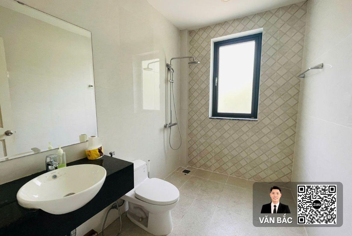 ban-biet-thu-sadeco-ven-song-quan-7-lo-e23-duong-so-20-dien-tich-126m²-5-phong-ngu-gia-232-ty (13)