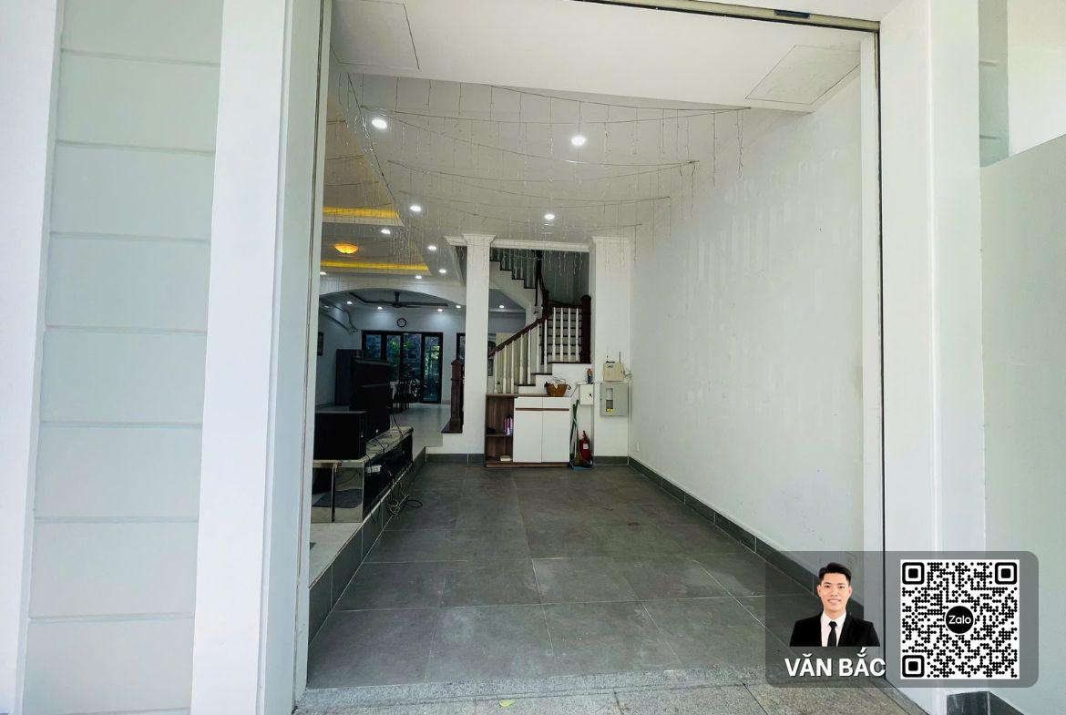 ban-biet-thu-sadeco-ven-song-quan-7-lo-e23-duong-so-20-dien-tich-126m²-5-phong-ngu-gia-232-ty (3)