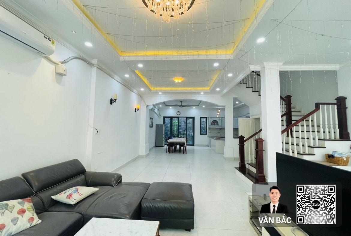 ban-biet-thu-sadeco-ven-song-quan-7-lo-e23-duong-so-20-dien-tich-126m²-5-phong-ngu-gia-232-ty (8)