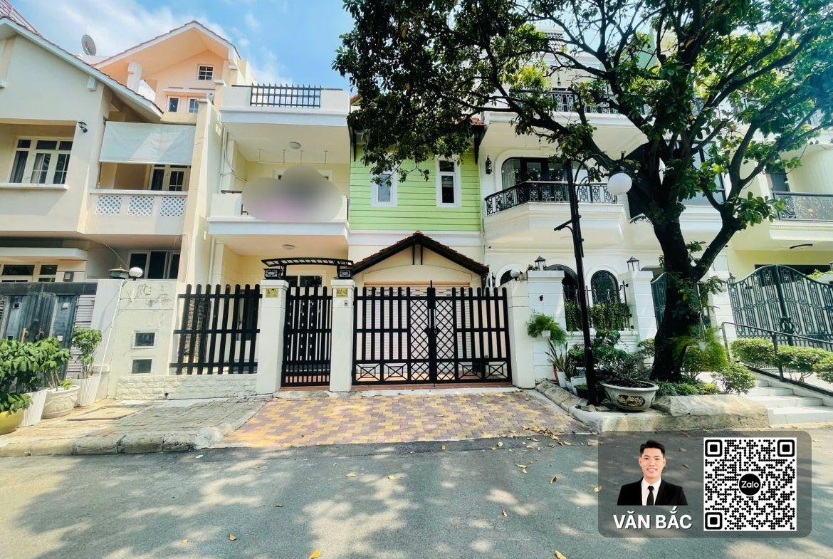 ban-cho-thue-biet-thu-b2-02-nam-thien-1-phu-my-hung-dien-tich-8x18m-144m²-4-phong-gia-55-ty-thue-2-300-usd (1)