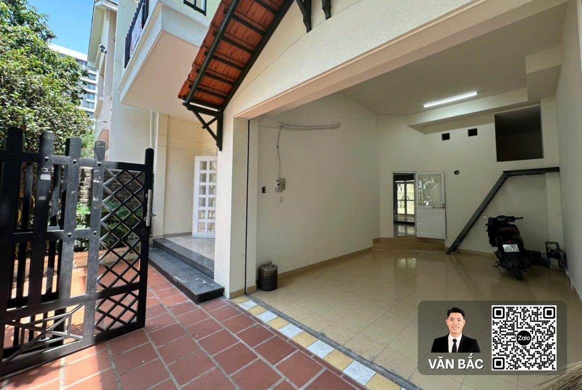 ban-cho-thue-biet-thu-b2-02-nam-thien-1-phu-my-hung-dien-tich-8x18m-144m²-4-phong-gia-55-ty-thue-2-300-usd (11)