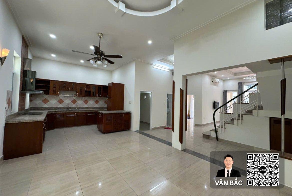 ban-cho-thue-biet-thu-b2-02-nam-thien-1-phu-my-hung-dien-tich-8x18m-144m²-4-phong-gia-55-ty-thue-2-300-usd (4)