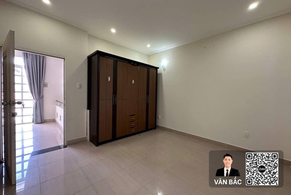 ban-cho-thue-biet-thu-b2-02-nam-thien-1-phu-my-hung-dien-tich-8x18m-144m²-4-phong-gia-55-ty-thue-2-300-usd (5)