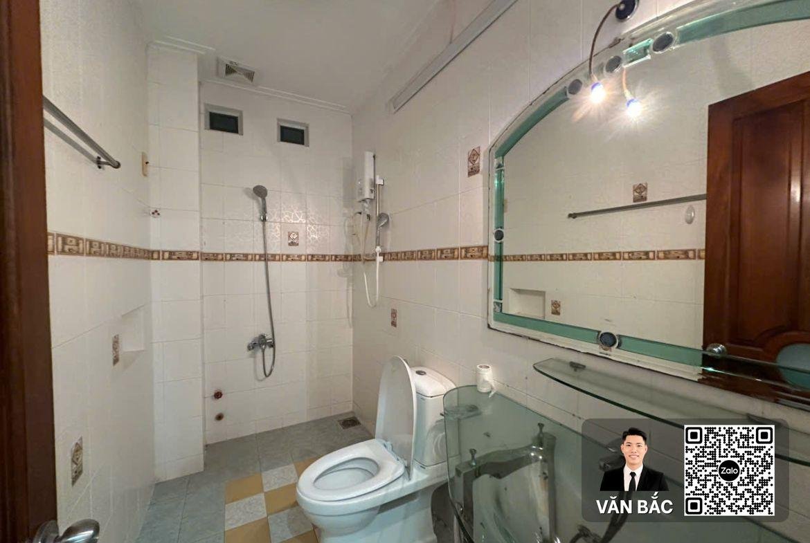 ban-cho-thue-biet-thu-b2-02-nam-thien-1-phu-my-hung-dien-tich-8x18m-144m²-4-phong-gia-55-ty-thue-2-300-usd (6)