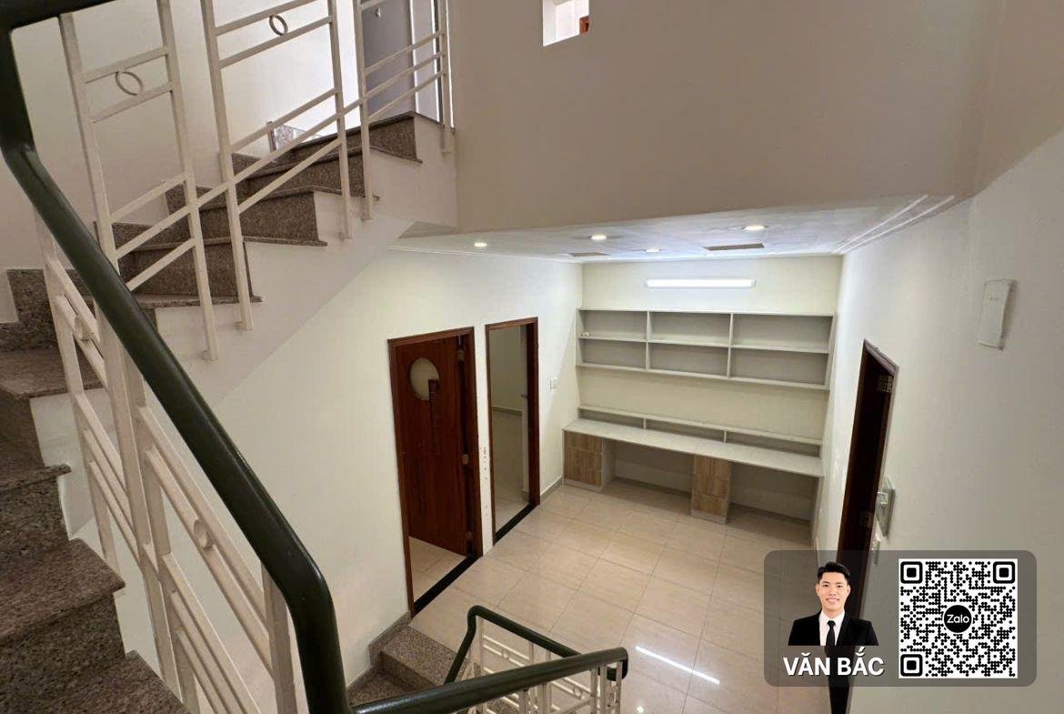 ban-cho-thue-biet-thu-b2-02-nam-thien-1-phu-my-hung-dien-tich-8x18m-144m²-4-phong-gia-55-ty-thue-2-300-usd (8)