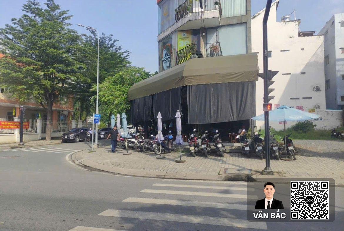 ban-dat-mat-tien-hoang-quoc-viet-kdc-phu-mỹ-vph-quan-7-lo-k22-6x22m-ke-lo-goc-sat-truong-canada-gia-215-tỷ (2)