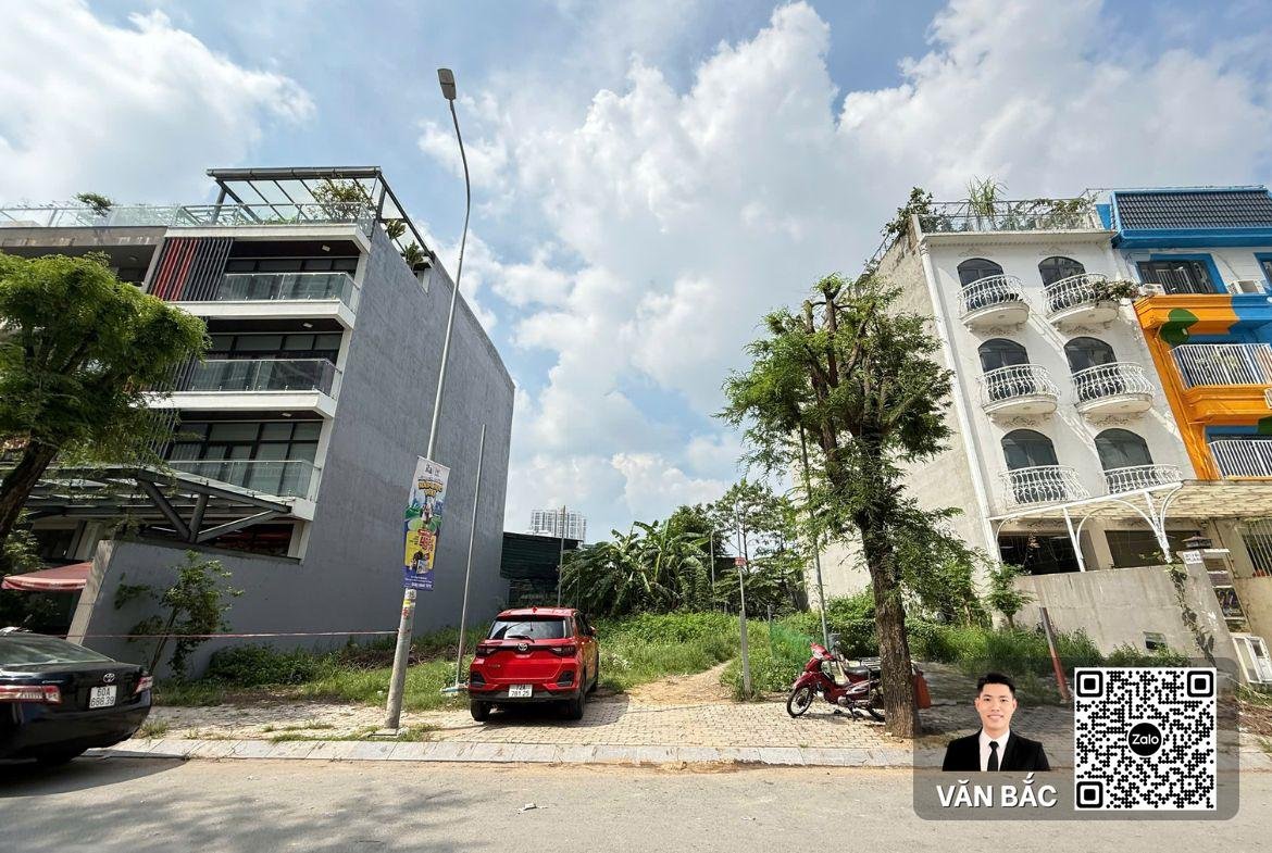 ban-dat-nen-lk3-12-kdc-lacasa-quan-7-mat-tien-le-thi-cho-dien-tich-7x30m-214m²-gia-105tr-m² (1)