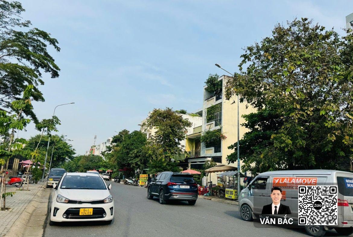 ban-dat-tai-dinh-cu-phu-mỹ-quan-7-duong-d1-rong-20m-dien-tich-10x22m-220m²-gia-33-tỷ (3)