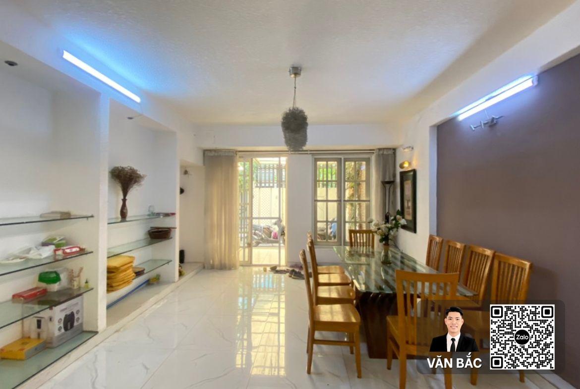 ban-gap-biet-thu-nam-long-so-50-duong-so-1-dien-tich-200m²-13pn-dong-tien-50-trieu-thang (1)