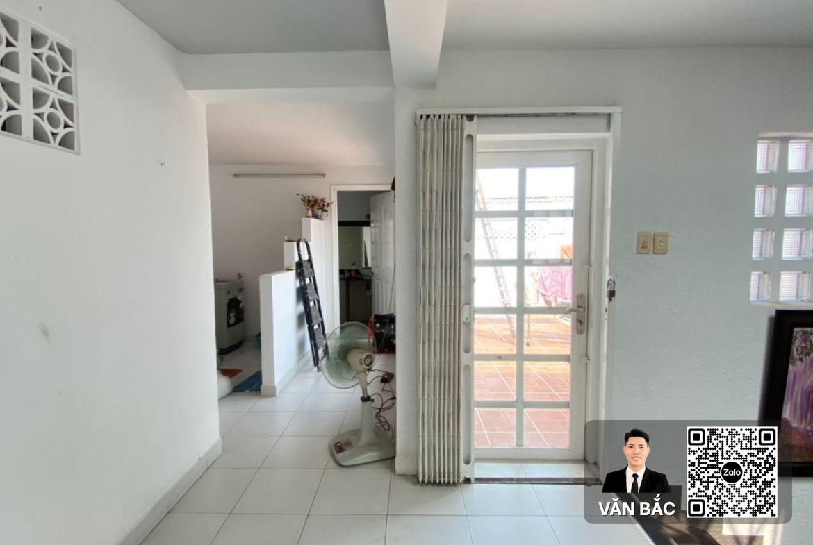 ban-gap-biet-thu-nam-long-so-50-duong-so-1-dien-tich-200m²-13pn-dong-tien-50-trieu-thang (2)