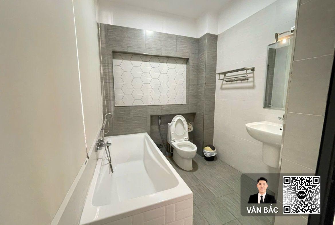 ban-gap-biet-thu-nam-long-ttc-quan-7-so-7-duong-so-14-thiet-ke-kieu-van-phong-gia-27-ty (3)