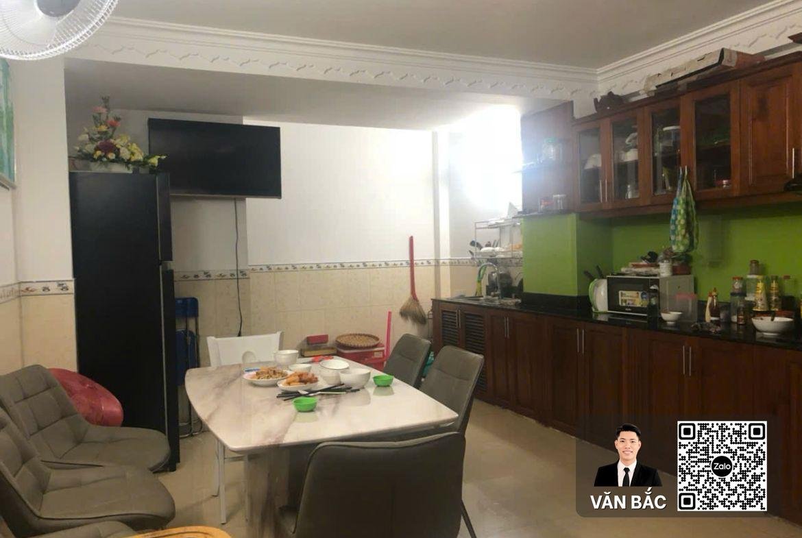 ban-nha-mat-tien-124c-duong-so-13-tan-kieng-quan-7-dien-tich-4x18m-hd-thue-23tr-gia-cuc-tot-155-tỷ (5)