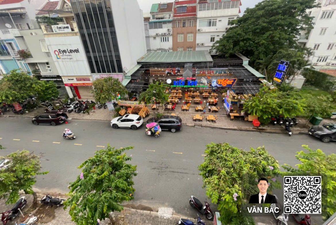 ban-nha-mat-tien-phan-khiem-ich-hung-gia-3-phu-my-hung-tret-lung-3-lau (3)