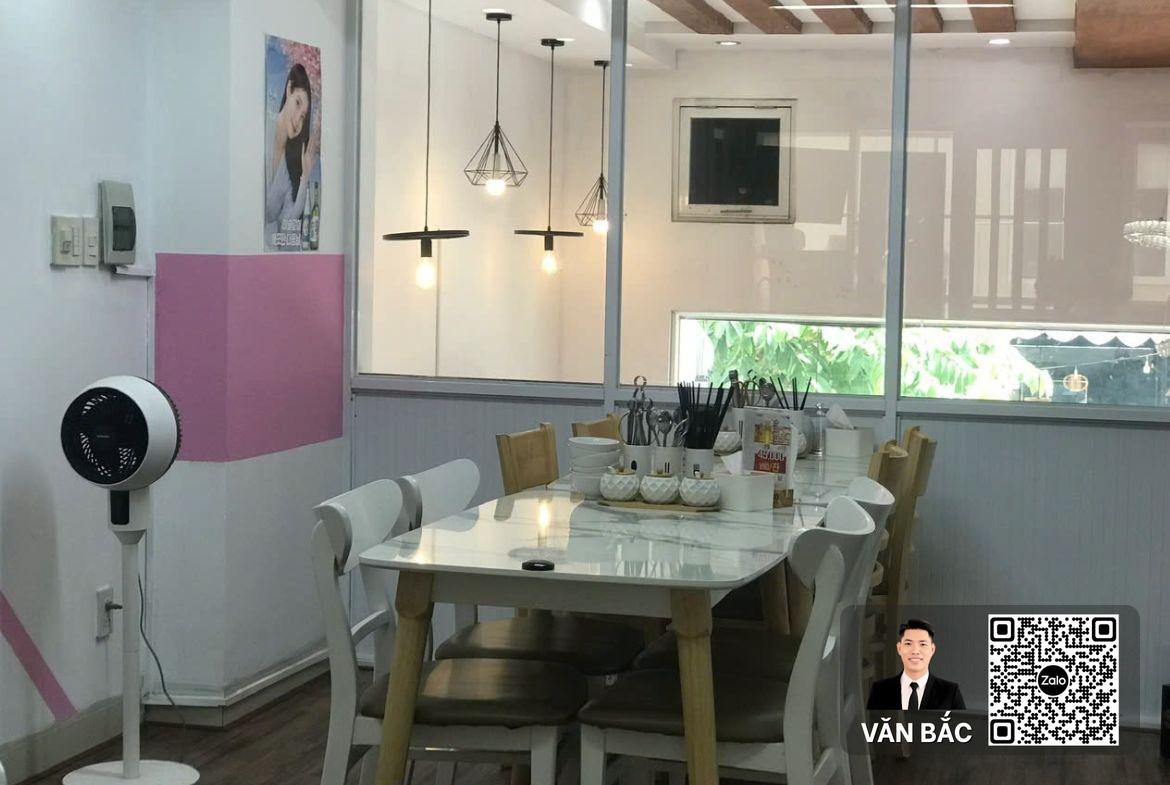 ban-nha-mat-tien-phan-khiem-ich-hung-gia-3-phu-my-hung-tret-lung-3-lau (8)
