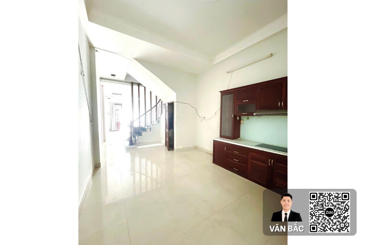 ban-nha-mat-tien-so-10-duong-so-13-cu-xa-ngan-hang-ngay-cho-sam-uat-dt-4x16m-4-tang-gia-135-tỷ (5)