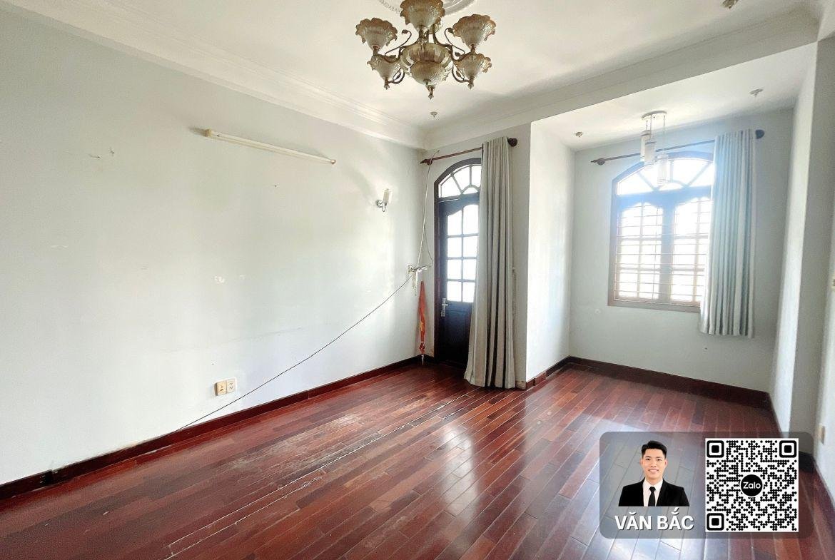 ban-nha-mat-tien-so-10-duong-so-13-cu-xa-ngan-hang-ngay-cho-sam-uat-dt-4x16m-4-tang-gia-135-tỷ (6)