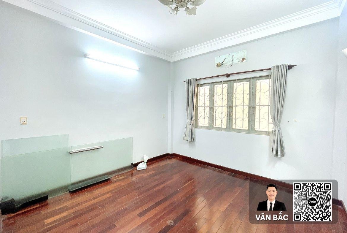 ban-nha-mat-tien-so-10-duong-so-13-cu-xa-ngan-hang-ngay-cho-sam-uat-dt-4x16m-4-tang-gia-135-tỷ (7)