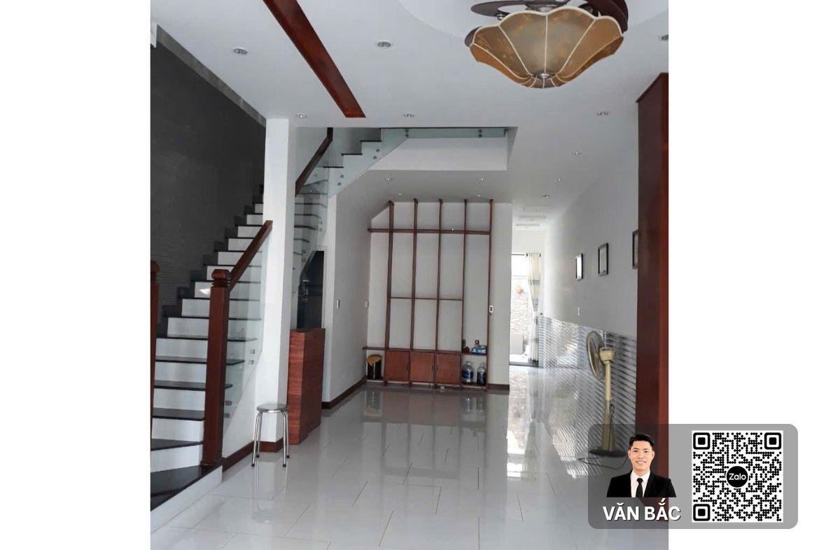 ban-nha-pho-jamona-city-quan-7-so-30-duong-d4-duong-rong-20m-dong-tien-28-trieu-thang-gia-18-tỷ (2)