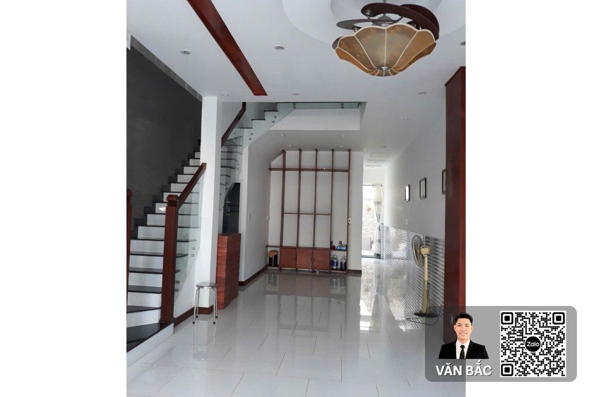 ban-nha-pho-jamona-city-quan-7-so-30-duong-d4-duong-rong-20m-dong-tien-28-trieu-thang-gia-18-ty (5)