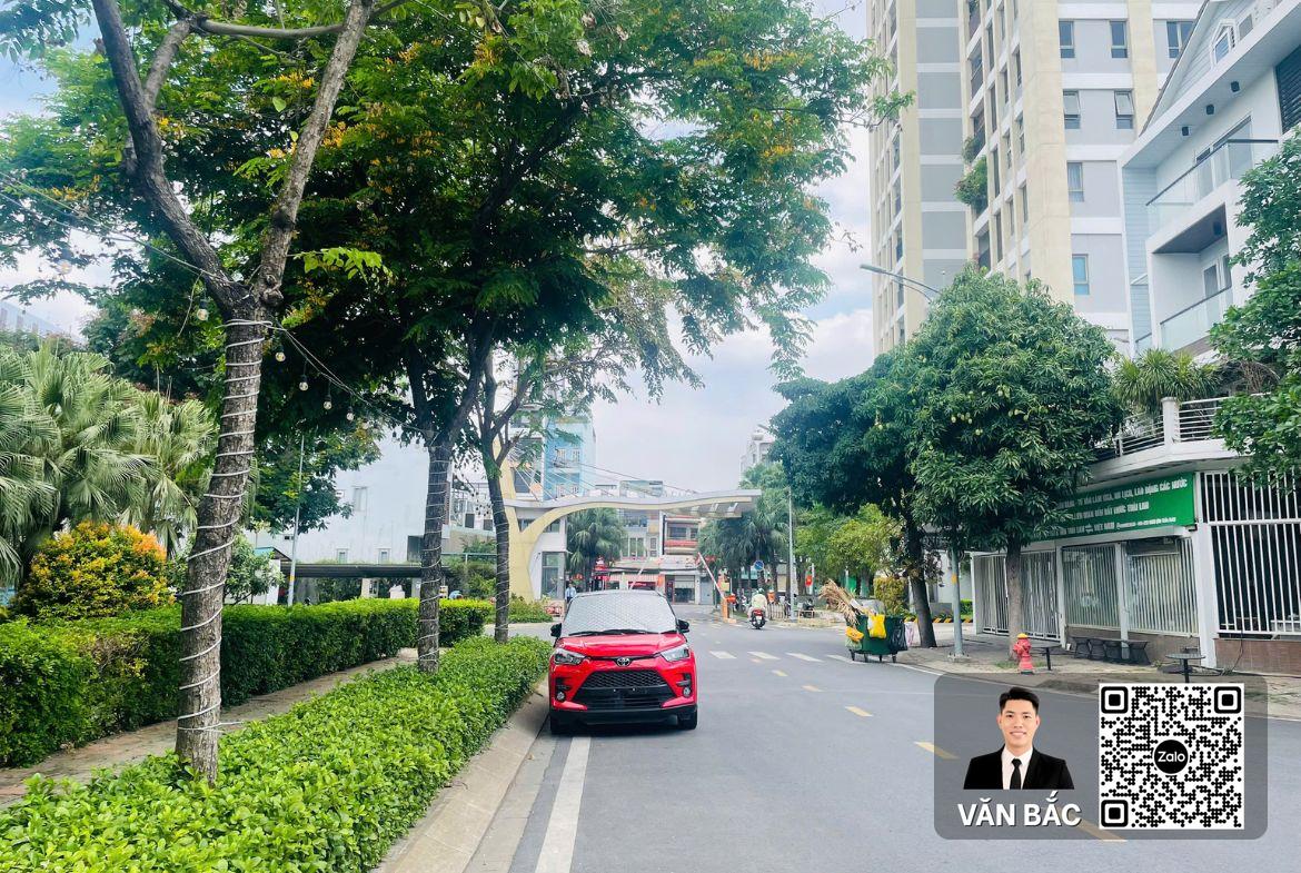 ban-nha-pho-jamona-golden-silk-so-25-duong-n2-dt-5x18m²tret-3-lau-full-noi-that-huong-nam (1)