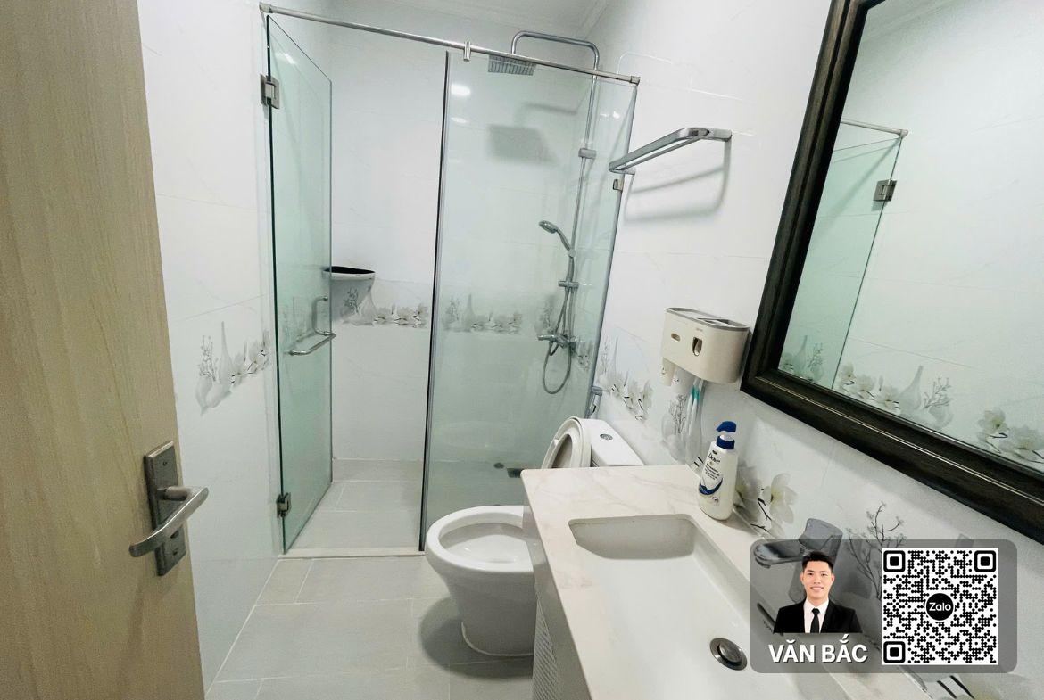 ban-nha-pho-jamona-golden-silk-so-25-duong-n2-dt-5x18m²tret-3-lau-full-noi-that-huong-nam (7)