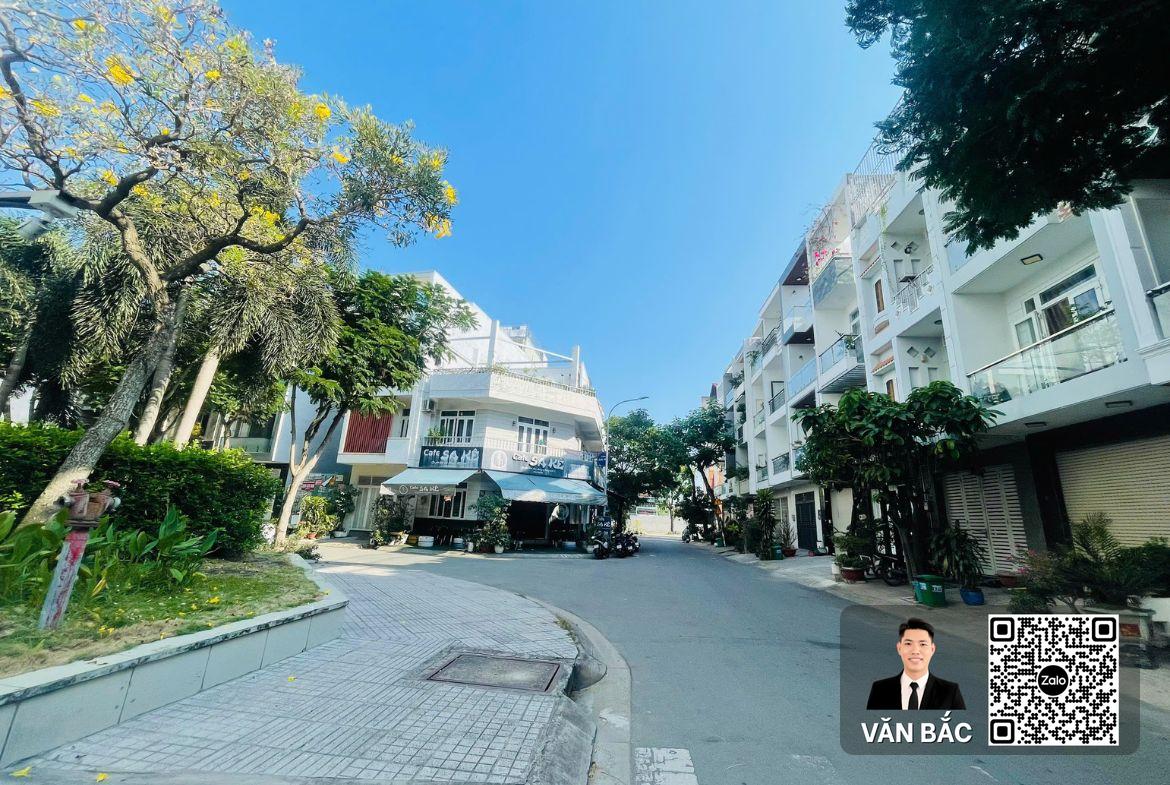 ban-nha-pho-kdc-cong-ich-quan-4-quan-7-so-27-duong-so-3-dien-tich-4x18m-gia-giam-con-135-ty (1)