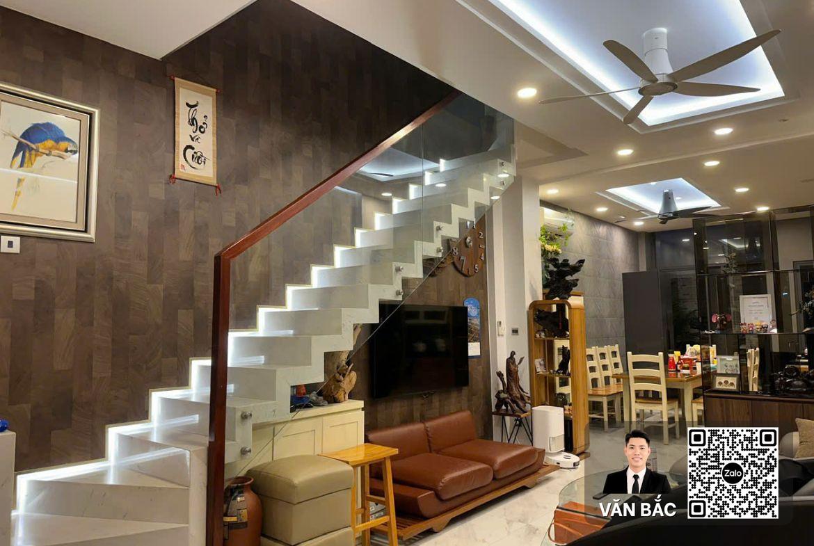 ban-nha-pho-kdc-cong-ich-quan-4-quan-7-so-27-duong-so-3-dien-tich-4x18m-gia-giam-con-135-ty (5)