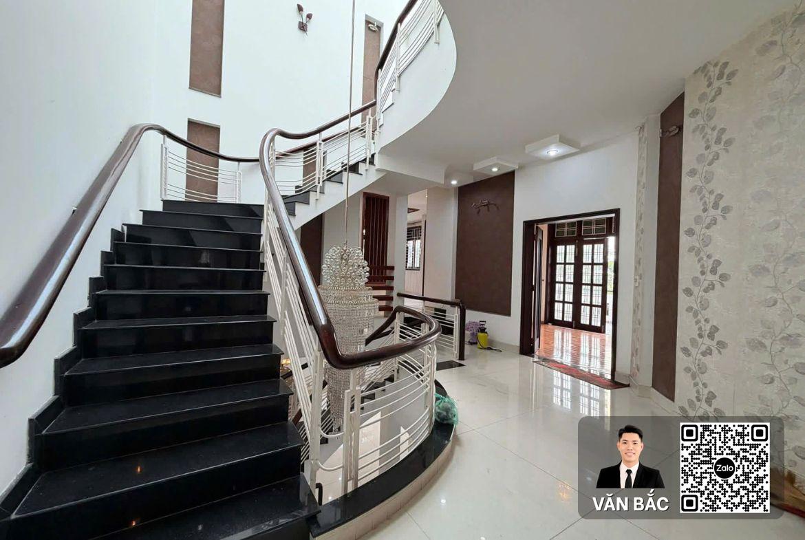 ban-sieu-biet-thu-can-goc-2-mat-tien-kdc-cong-ich-q4-quan-7-dien-tich-477m²-full-noi-that-cao-cap-gia-68-ty (4)