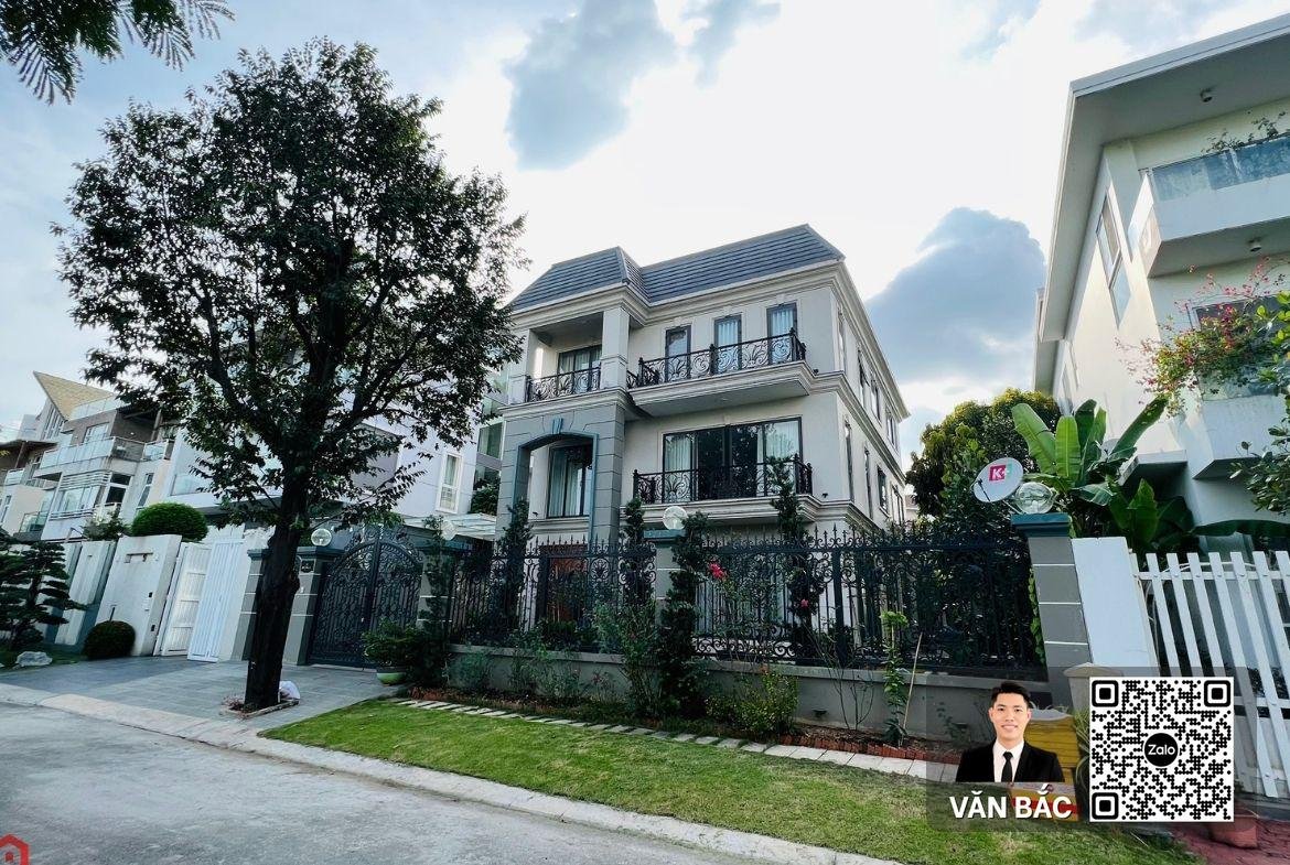 ban-sieu-biet-thu-don-lap-view-song-nam-long-ttc-quan-7-dien-tich-384m²-full-noi-that-gia-100-tỷ (1)