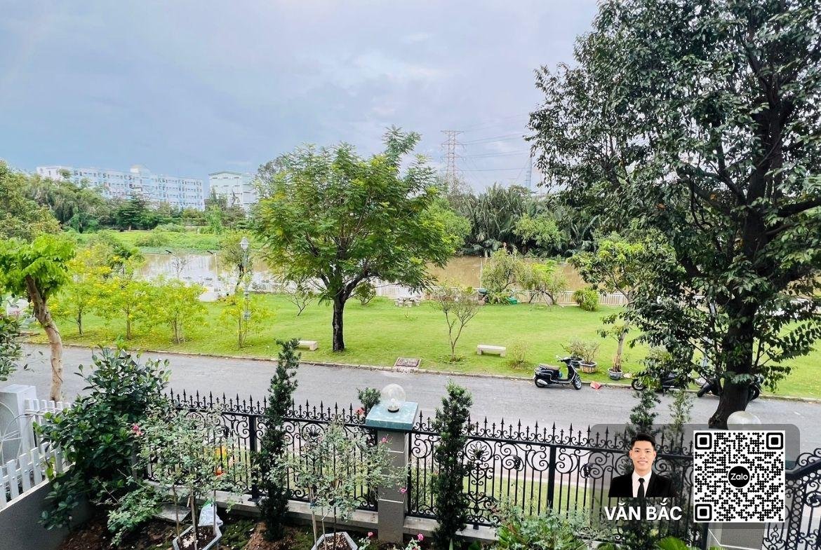 ban-sieu-biet-thu-don-lap-view-song-nam-long-ttc-quan-7-dien-tich-384m²-full-noi-that-gia-100-tỷ (2)