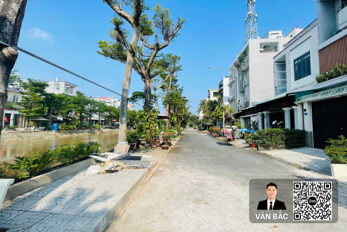 ban-sieu-pham-c3-duong-d5b-phu-my-tret-3-lau-co-thang-may-full-noi-that-cao-cap-gia-189-ty (3)