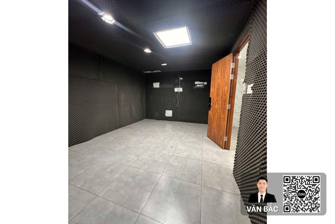 ban-toa-nha-hung-gia-1-phu-my-hung-r4-06-duong-so-2-huong-bac-co-thang-may-dong-tien-3-000-thang (11)