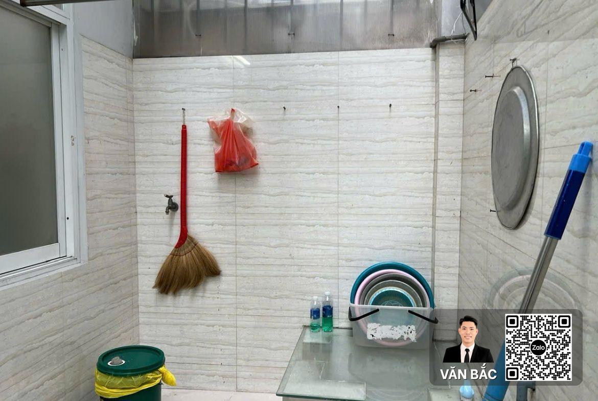 ban-gap-nha-pho-kdc-him-lam-quan-7-so-20-duong-so-16-ket-cau-ham-4-tang-dong-tien-40-trieu-thang (11)