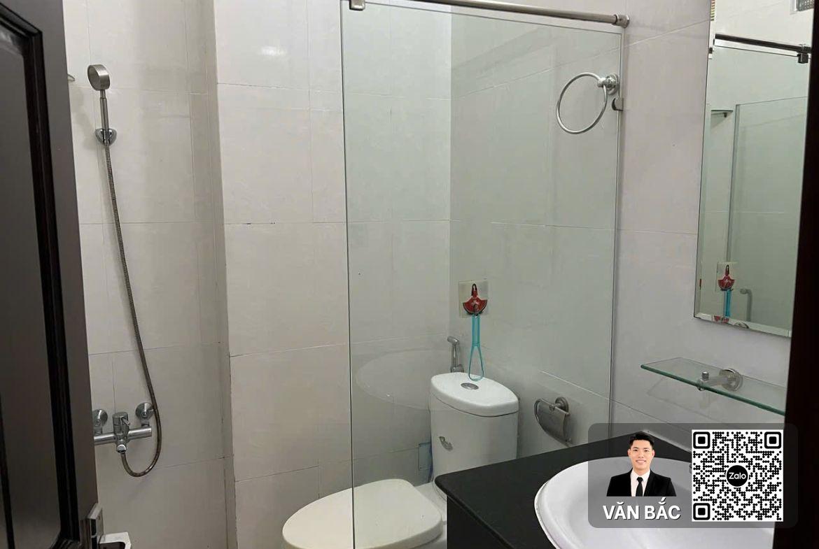 ban-gap-nha-pho-kdc-him-lam-quan-7-so-20-duong-so-16-ket-cau-ham-4-tang-dong-tien-40-trieu-thang (7)