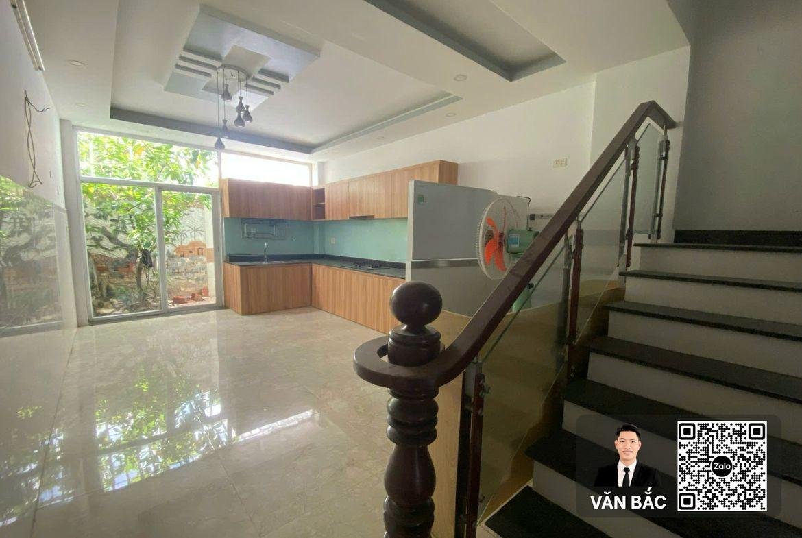 ban-nha-mat-tien-b26-duong-24m-kdc-nam-long-phu-thuan-dt-4x20m-4-lau-co-thang-may-gia-20-tỷ (6)