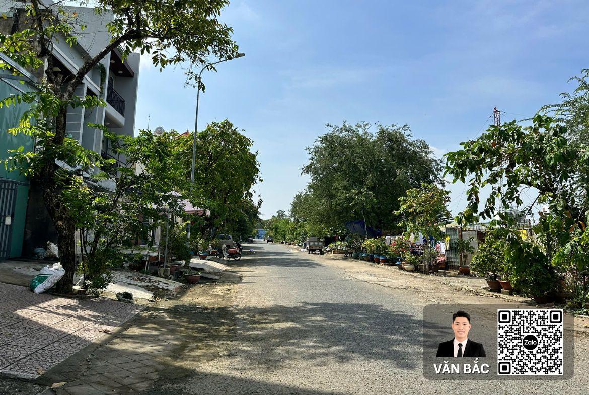 ban-nha-pho-tai-dinh-cu-phu-my-quan-7-a4-duong-d4-16m-dt-5×18-full-noi-that-co-thang-may-gia-179-ty (11)