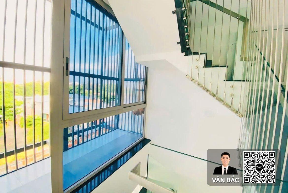 ban-toa-nha-mat-tien-148-duong-d1-kdt-him-lam-ham-4-lau-co-thang-may-vi-tri-kinh-doanh-dac-dia-dt-5x20m-gia-40-ty (2)