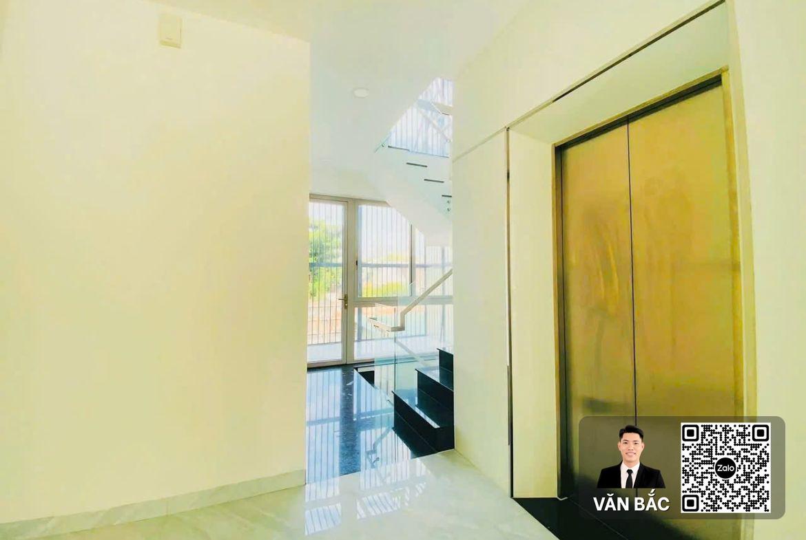 ban-toa-nha-mat-tien-148-duong-d1-kdt-him-lam-ham-4-lau-co-thang-may-vi-tri-kinh-doanh-dac-dia-dt-5x20m-gia-40-ty (8)